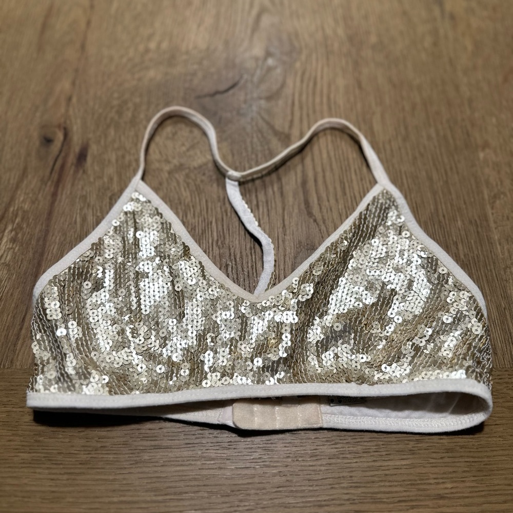 ✨ GOLD SEQUIN COMFY CHAN LUU BRALETTE✨